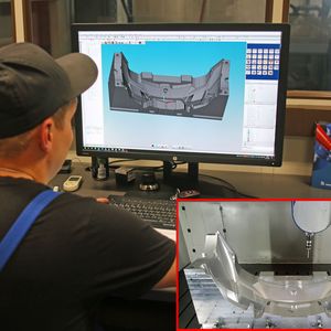CAM-Programmierung der hochpräzisen Bearbeitung Kavität für eine grossformatige Prototypform für die Kunststoffverarbeitung.