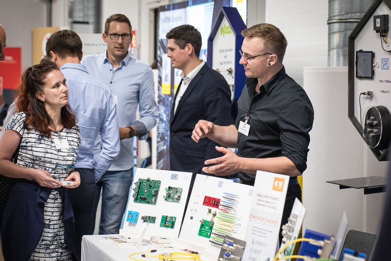 Steckverbinderkongress 2023 Tag 2: Kongress mit Trendthemen von PCF über DC-Steckverbinder, Hybridsteckverbinder, Qualifizierung, Single Pair Ethernet, Hands-on Workshops bis zu 3D-Druck und Konfektionierung. (Bild: Stefan Bausewein)