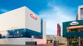 Der Produktionsstandort Wien von Takeda, das Research Center Pharmaceutical Engineering (RCPE), Technologieunternehmen InsilicoTrials und die Karl-Franzens-Universität Graz haben eine Kooperation vereinbart. (Takeda)