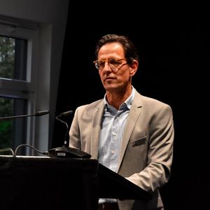 Geschäftsführer Joachim Ersing begrüßte die Gäste bei der feierlichen Eröffnung.(Bild:  Simon – VCG)