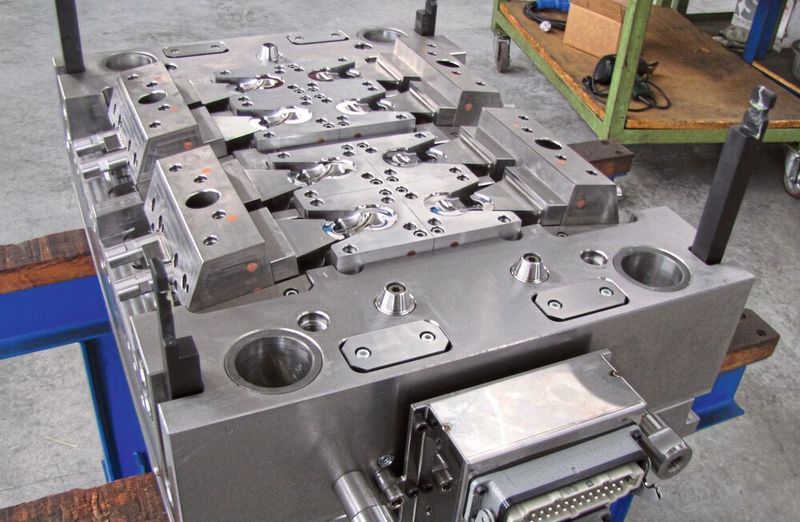 “We see very complex moulds every day. Calling them ‘moulds’ is almost reductive. I’d rather define them as 'advanced equipment'.” (VISI)
