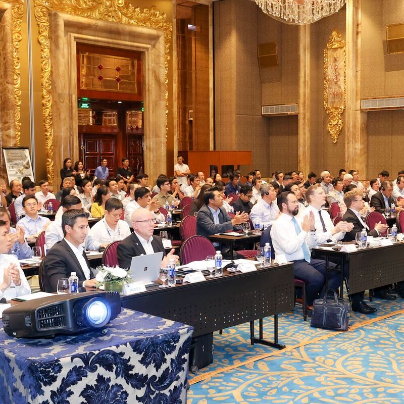More Vietnamese entrepreneurs than ever followed the invitation to the symposium.