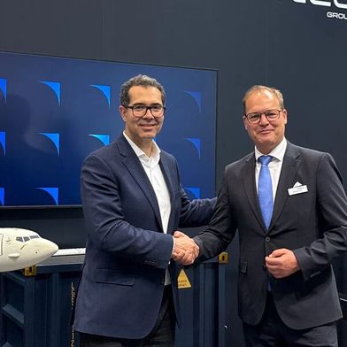 Marco Santos, Global CEO von GFT Technologies, und Christoph Otten, CEO der INTEC Group, auf der ILA Berlin Air Show (Bild: GFT Technologies)