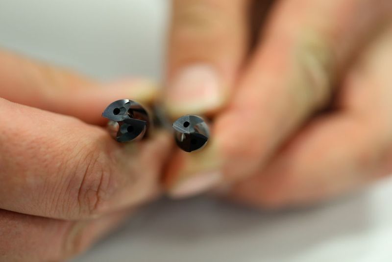 Blick auf die Schneiden der Mapal-Bohrer. (Matthias Böhm)