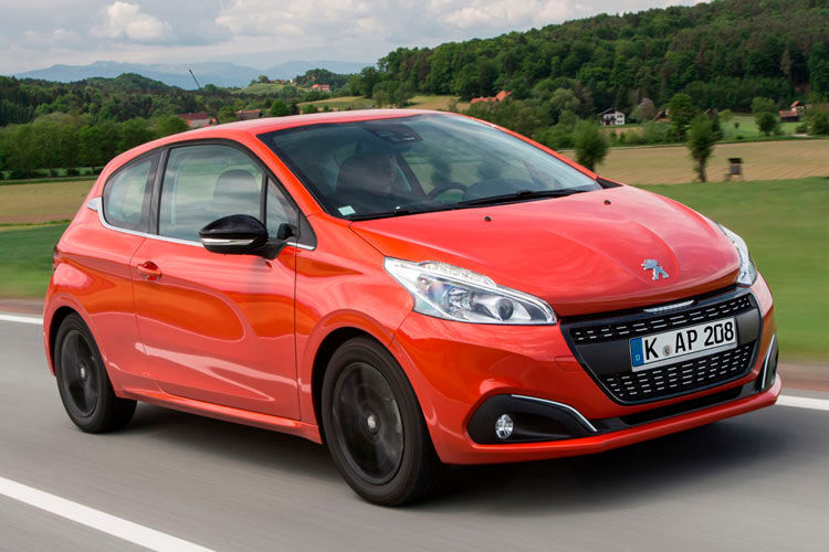 244.615 Neuzulassungen (-2 %) bedeuteten Rang sechs für den Peugeot 208. (Peugeot)