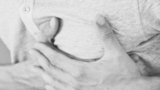 Cancer patients receiving anthracycline chemotherapy have more than twice the risk of developing heart failure compared to their peers without cancer. (Source: Pixabay)