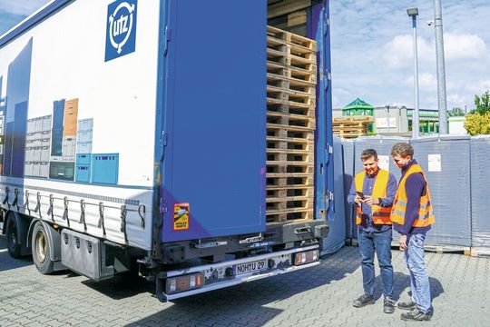 Transportpaletten einfach, effizient und transparent verwalten und organisieren gelingt mit der Software «LCMS». (Bild:  Utz)
