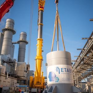 Der 35-Megawatt-Elektrodenkessel für die Power-to-Heat-Anlage von InfraLeuna und 50 Hertz am Chemiestandort Leuna.(Bild:  Tilo Weiskopf/ Infra Leuna/ Lx Press)