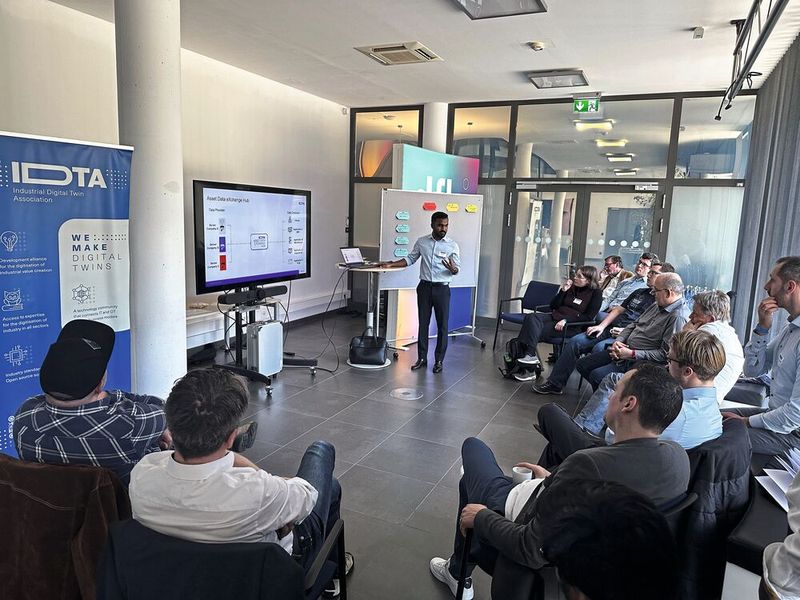 Sechstes AAS-Anwendertreffen: Über 100 Fachleute diskutierten in der Smartfactory-KL den industriellen Einsatz der Verwaltungsschale. (Bild: SmartFactory KL e.V.)