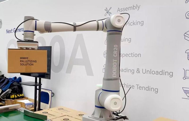 Die Cobotta-Pro-Modelle kombinieren alle Vorteile eines kollaborativen Roboters mit der Geschwindigkeit von Industrierobotern.  (Bild: Dobot Robotics)