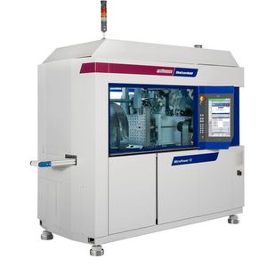 Die mit zwei horizontal einspritzenden Spritzaggregaten und einem Drehteller ausgestattete Micropower Combimould kann sowohl für den 1- als auch den 2-Komponenten-Spritzguss eingesetzt werden, wie Wittmann Battenfeld erklärt.