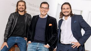 Janek Andre (Gindumac), Dr. Dominik Benner (Schuhe24) und Benedikt Ruf (Gindumac, v.l.) planen 2020 ein deutliches Wachstum für die Plattform. (Gindumac GmbH)