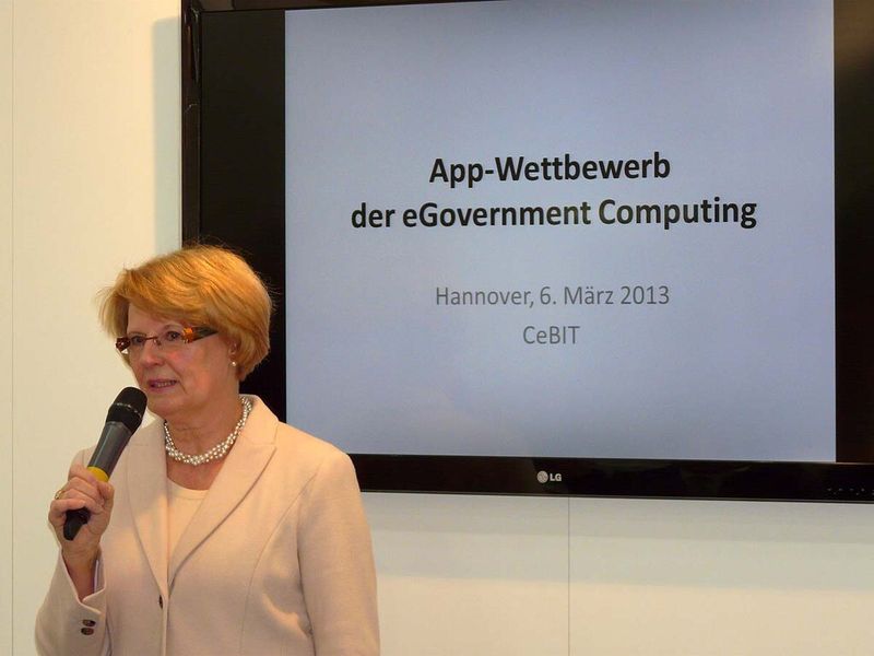 Staatssekretärin Cornelia Rogall-Grothe würdigt das Engagement aller Teilnehmer (Foto: Gerald Viola)