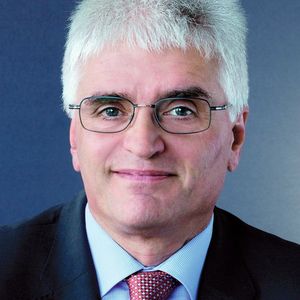 Peter Uttenthaler, Global Key Account Manager bei Ceratizit: «Von dem hervorragenden Leistungsprofil von Maximill 211-20 profitiert nicht nur die Luftfahrtindustrie. Denn Schruppfräsen von schwer zu zerspanenden Werkstoffen mit grösseren Schnitttiefen ist eine der anspruchsvollsten und kritischsten Anwendungen überhaupt.» 