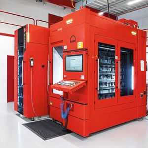 Seit Oktober 2024 steht in der Fertigungshalle des Schweizer Lohnfertigers Leiko eine vollautomatisierte Kern Micro Vario. (Bild: Kern Microtechnik GmbH)