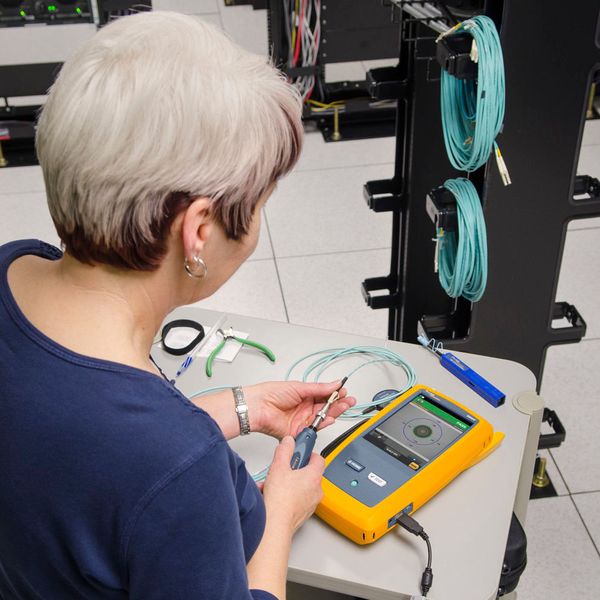 Das Dämpfungstestset des Typs CertiFiber Pro Optical von Fluke Networks. (Fluke)