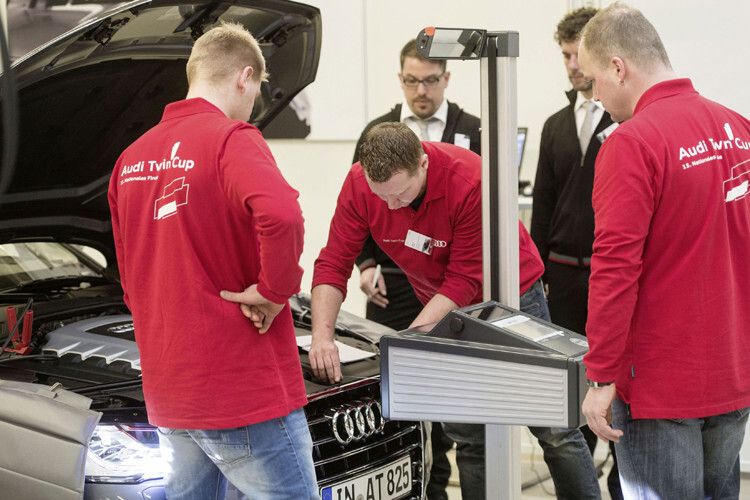 Die Werkstatt-Mannschaft des Autohauses Mais & Glandien in Pronsfeld (Rheinland-Pfalz) hat das Deutschland-Finale des 15. Audi Twin Cups gewonnen. (Foto: Audi)