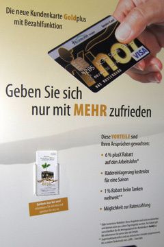 Da bereits über zehntausend Kundenkarten ohne Bezahlfunkti-on in Kundenhand waren, fiel es den Mitarbeitern nicht allzu schwer, bis heute 1.000 Stück in Karten mit Bezahlfunktion umzuwandeln. (Archiv: Vogel Business Media)