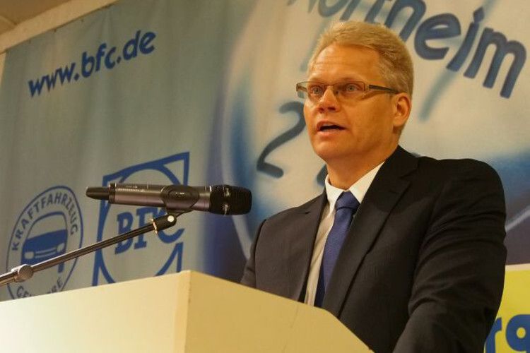 Thorsten Ußkurat, Vizepräsident der Handwerkskammer Hildesheim-Südniedersachsen: „Entscheidungen zu treffen ist eine wichtige Fähigkeit für Führungskräfte. Haben Sie keine Angst davor zu scheitern.“ (Richter)