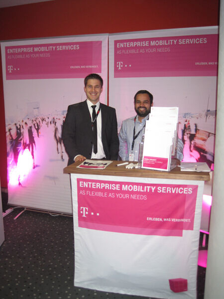 Jens Figal (l.) und Atul Athavale (Deutsche Telekom) präsentierten ihre Enterprise Mobility Services. (Bild: NCP)