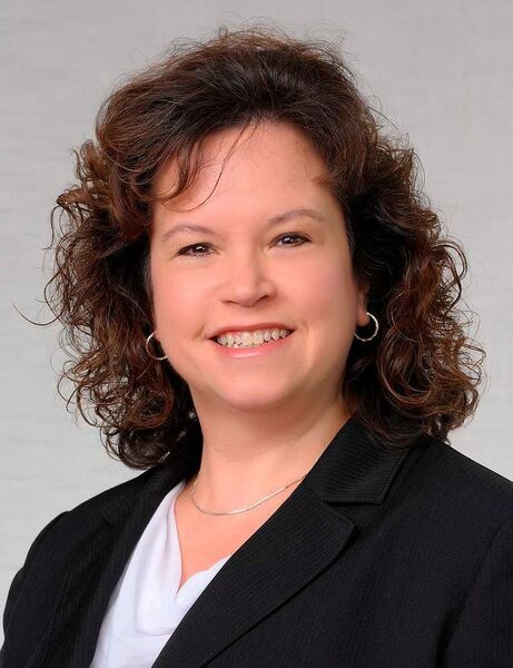 Cheryl Bush, Director of Global Strategic Pricing, wurde als vierte Frau bei Kennametal mit dem „Women in Manufacturing STEP Award“ ausgezeichnet. (Bild: Kennametal)