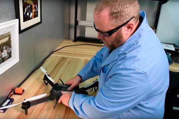 US-Armee und Marines entwickeln gemeinsam ein System, mit dem sich Drohnen auf einem 3D-Drucker bedarfsgerecht binnen 24 Stunden herstellen lassen.  (Bild: David McNally, army.mil)