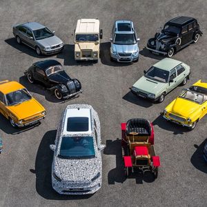 Preiswerte Bestseller und bahnbrechende Pretiosen – Skoda und die Vorgängermarke L&K haben seit 1905 viele automobile Meilensteine platziert.(Bild:  Skoda)