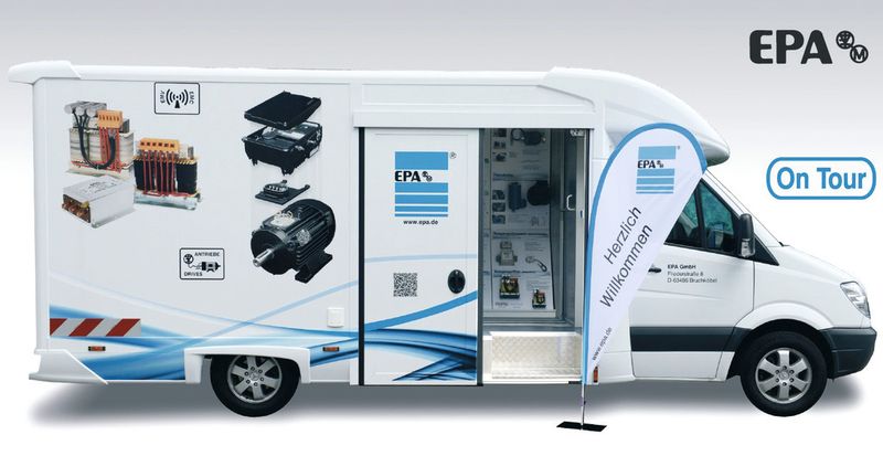 In einem Infomobil hat der Antriebsspezialist EPA sein gesamtes Leistungsspektrum der elektrischen Antriebstechnik zusammengefasst und präsentiert in der Ausstellung des Praxisforums Produkte nebst Lösungen. Beispilesweise Ableitstrom-Mess- und -Kompensationssysteme über Bremswiderstände und EMV-Messung bis hin zu Zubehör wie Feldbusmodule und Software. (Bild: EPA)