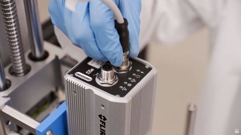 Die Kameraschnittstellen der Flir A6301 unterstützen gängige Industriestandards. (Bild: Teledyne Flir)