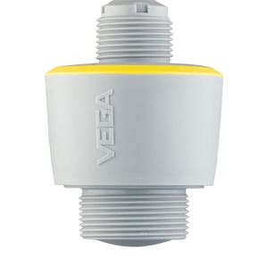 Radarsensoren (hier ein Vegapuls C 11) ermöglichen eine sichere Messung bis zur Sensorantenne, auch bei Überflutung ...(Bild:  Vega)