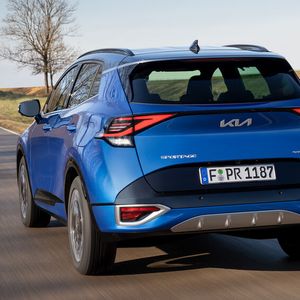 Der neu entwickelte Kia Sportage ist optisch näher am Geländewagen als sein Vorgänger.(Kia)