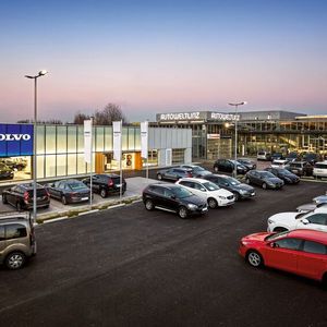 Neben den Verhandlungen über neue Verträge bei Stellantis und Hyundai sowie der Startphase von „Alles Auto“ war die AVAG Holding in diesem Jahr auch wieder mit der Integration neuer Betriebe beschäftigt. Unter anderem übernahmen die Augsburger im Sommer in Österreich die Autowelt Linz (Citroën, Volvo, Polestar und Maxus) mit 70 Mitarbeitern und einem Jahresumsatz von 32 Millionen Euro.(Bild:  AVAG)