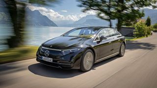 In Deutschland sind bisher nur die Mercedes-Modelle S-Klasse und EQS nach Level 3 klassifiziert. (Bild: Mercedes-Benz)
