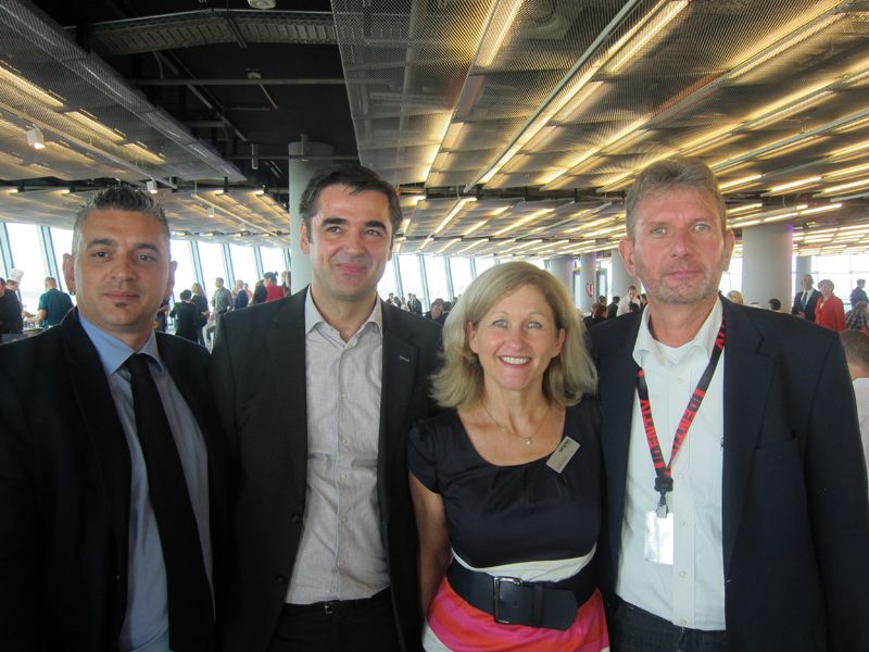 (v. l.) Lulzim Malici, Microtronica, Ben Sinani, api, Gaby Zellner, PCM-Sierra und Udo Kast, Identive                                (Bild: Vogel IT-Medien GmbH)