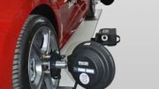 Der abnehmbare Kameraaufnehmer sitzt seitlich an der Bühne zwischen den Rädern. (Foto: WMS Wagner)