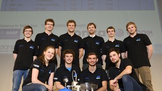 Das Team der RWTH Aachen gewinnt Chemcar-Wettbewerb 2014. (Bild: VDI)