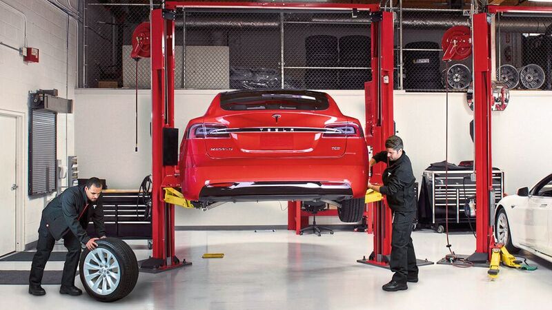 Aktuell gibt es elf Service-Center von Tesla in Deutschland.