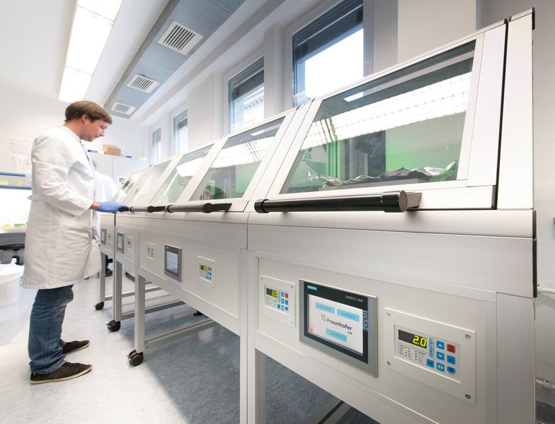Die Inkubatoren beherbergen einen speziellen Bioreaktor und alle technischen Einheiten, die zur optimalen Versorgung des Reaktors gebraucht werden. (Bild: Siemens)