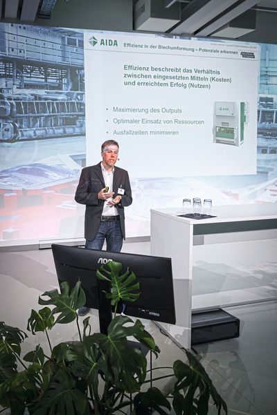 Impressionen der 4. Fachtagung „Mehr Effizienz im Presswerk“ am 15. Juni 2023 in Würzburg. (Bild: VCG/Stefan Bausewein)