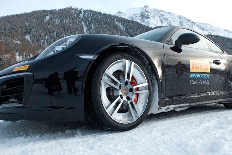 Der Sottozero 3 ist ein UHP-Winterreifen für Sportwagen und schnelle Limousinen – praktisch die Unter-Null-Variante des P Zero. (Jan Rosenow)