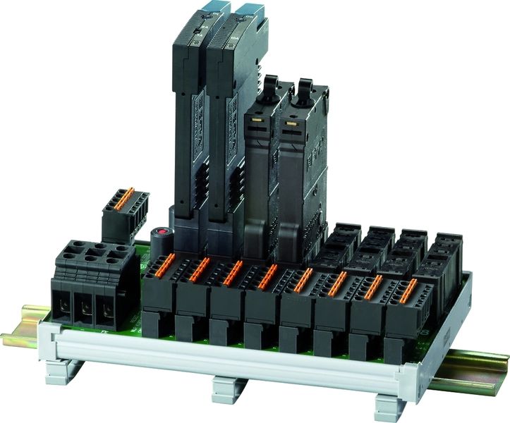 Bild 3: Stromverteilungssystem SVS02 mit Schutzschalter ESS20 und Sicherungsautomat ESX10. Bilder: E-T-A Elektrotechnische Apparate (Archiv: Vogel Business Media)