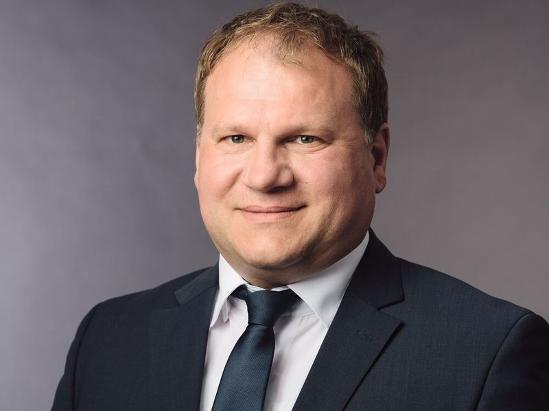Bernhard Öttl,  Geschäftsführer. (www.fotografie-christian-horn.de)