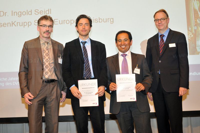 3. Platz: Dr.-Ing. Julio Fuentes-Munoz (GSI – Gesellschaft für Schweißtechnik International mbH, Niederlassung Duisburg) und Dr.-Ing. Ingold Seidl (ThyssenKrupp Steel Europe, Duisburg) mit ihrer Arbeit „Prozesssicheres MAG-Schweißen bei vorhandenen externen Magnetfeldern“ (Bild: DVS)