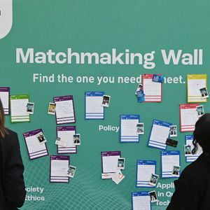 Gezielte Vernetzung: Matchmaking-Formate fördern den Austausch zwischen Technologieanbietern, Forschungseinrichtungen und Anwenderbranchen.(Bild:  Landesmesse Stuttgart GmbH & Co. KG)