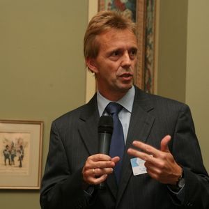 Dr. Jürgen Logemann, Vice President Global Technology Management, BASF Plant Service, erläutert wie wichtig aus seiner Sicht die Suche nach genetischen Informationen ist, mit denen künftig ertragreichere Pflanzen angebaut werden könnten. Bioinformatik sei hier ein Schlüssel zur Lösung. 