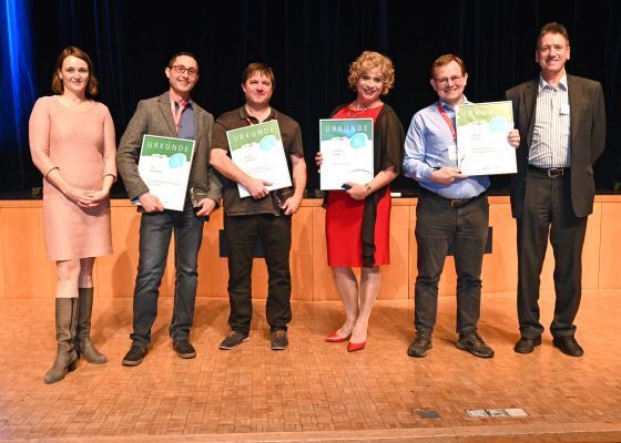 Gewinner des Speaker Awards 2018: Jan Altenberg, Marco Schmid, Jacqueline alias Gaston Florin und Andreas Klinger (v.l.n.r.) - eingerahmt von Martina Hafner und Johann Wiesböck (beide ELEKTRONIKPRAXIS) (fotoart Elisabeth Wiesner)