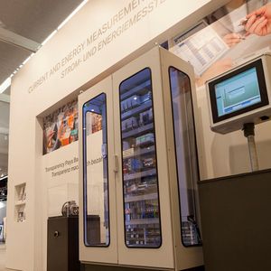 Unternehmen schauen heute mehr und mehr auf die Effizienz ihrer Gebäude und Anlagen. Neben seinem umfassenden Portfolio für die Strom- und Energiemesstechnik präsentierte Wago auf der SPS IPC Drives auch eine neue Lösung zum modularen Energiedatenmanagement….