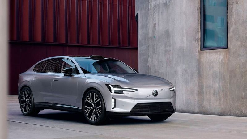 Volvo bringt den ES90 auf den Markt – eine Limousine mit batterieelektrischem Antrieb.(Bild:  Volvo)