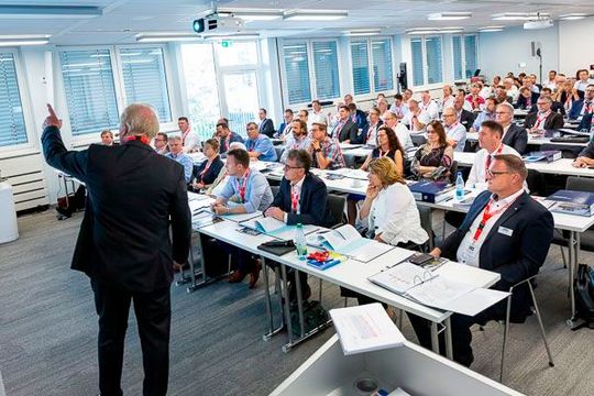 Rekordbesuch: Mit über 90 Teilnehmern war der EMS-Tag so gut besucht wie noch nie. Rekordbesuch: Mit über 90 Teilnehmern war der EMS-Tag so gut besucht wie noch nie.