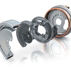 In der ersten Ausbaustufe integrieren die Unternehmen eine hydraulische Bremse in das Modul, später soll eine trockene Bremse folgen.(Bild:  Continental)